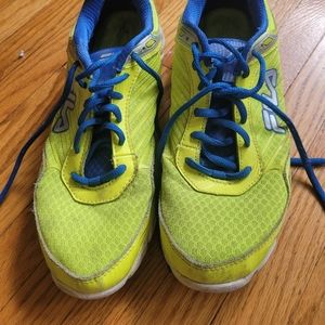 Size 8.5 Fila runners